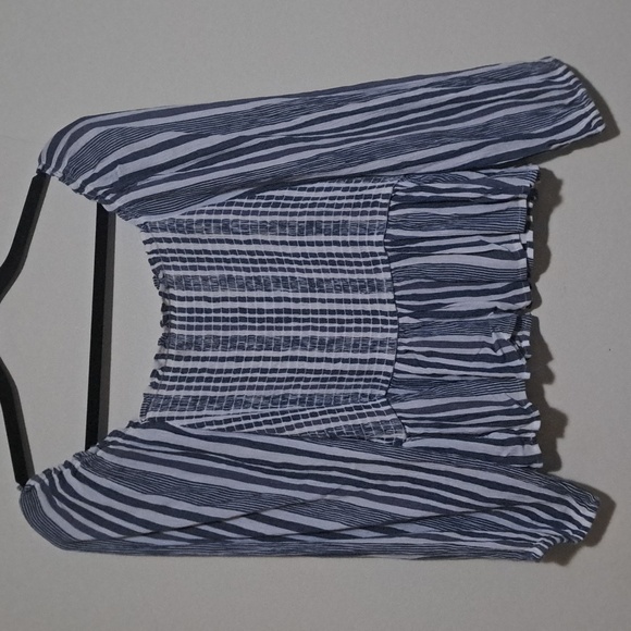 NWT American eagle woman Strip On or off the shoulder strech blouse Size M - Picture 1 of 6